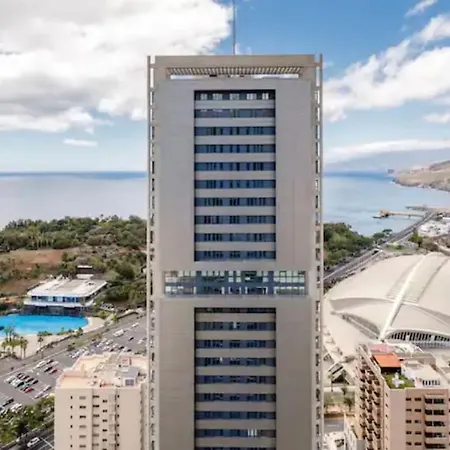Tower High Suite, Panoramic View Apartmán *