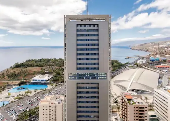 Tower High Suite, Panoramic View Apartament *